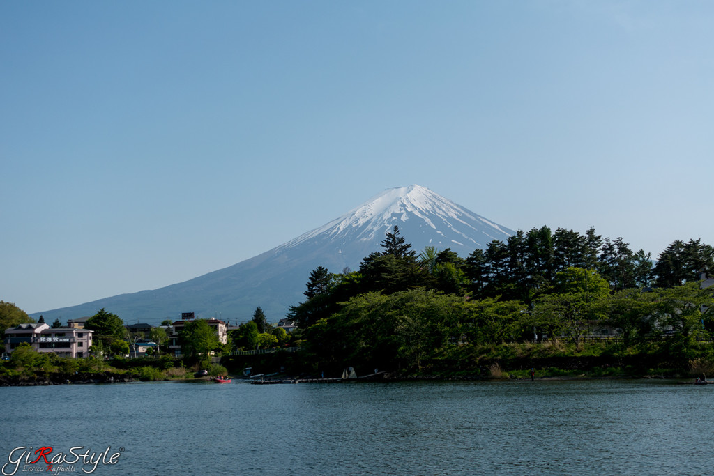 Fuji-and-lake