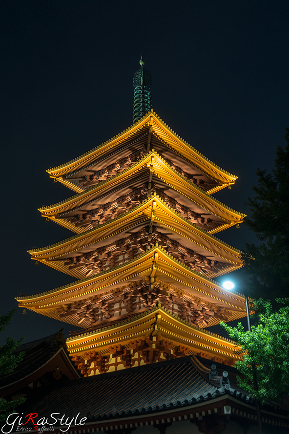 pagoda-asakusa-night